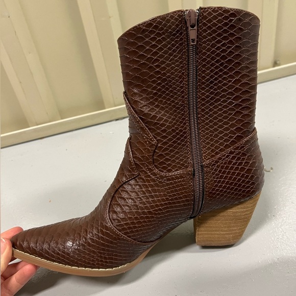 Coconuts by Matisse Bambi Brown Snake Western Boots. Sz 7.5. Never worn, no box - Picture 1 of 14